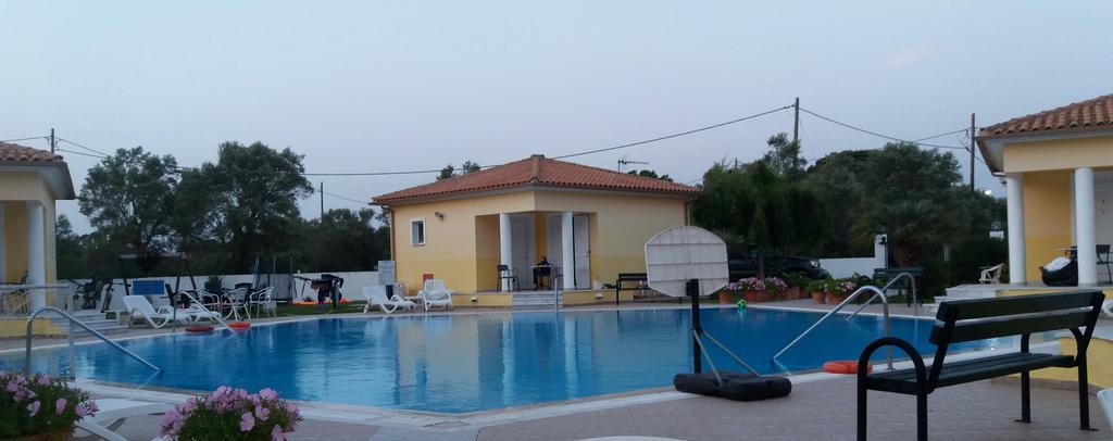 Iliaktida Studio-Villas Frinion ภายนอก รูปภาพ
